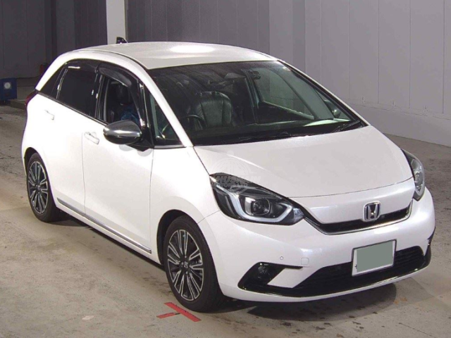 2020 Honda Fit in pearl, photo 1 of 4, for sale in Kenya (Ref H20-06001)