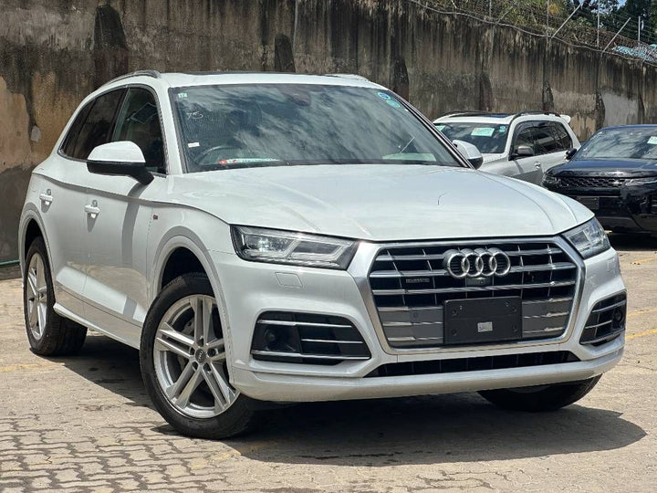 2019 Audi Q5 in pearl, photo 1 of 12, for sale in Kenya (Ref A19-42227)