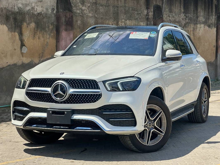 2019 Mercedes-Benz GLE400 in pearl, photo 1 of 12, for sale in Kenya (Ref M19-34180)