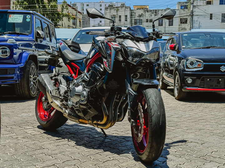 2018 Kawasaki Z900 in red, photo 1 of 6, for sale in Kenya (Ref K18-29107)