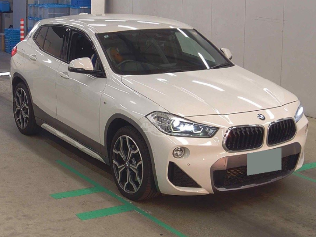 2019 BMW X2 in white, photo 1 of 4, for sale in Kenya (Ref B19-64301)