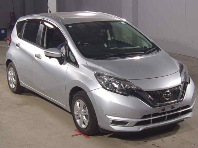 2020 Nissan Note in silver, photo 1 of 4, for sale in Kenya (Ref N20-13980)