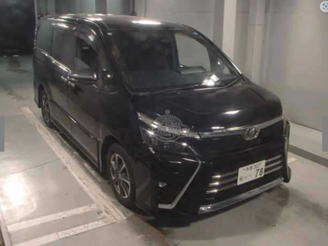 2019 Toyota Voxy in black, photo 1 of 4, for sale in Kenya (Ref T19-04926)