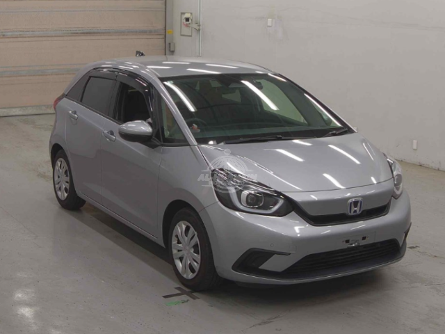 2020 Honda Fit in silver, photo 1 of 3, for sale in Kenya (Ref H20-09451)