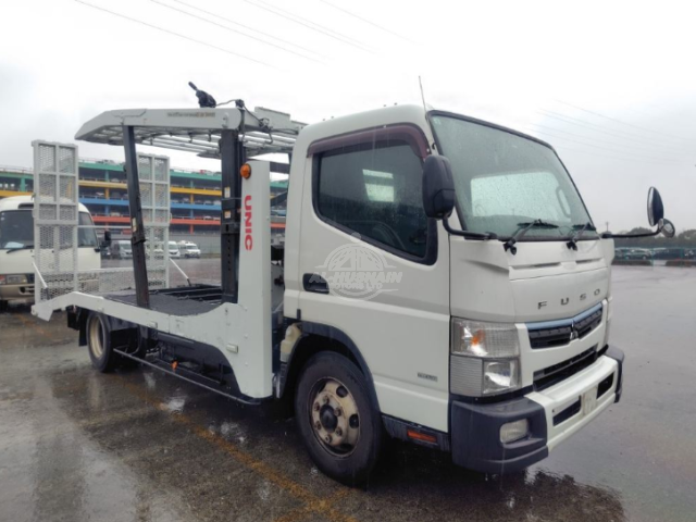 2019 Mitsubishi Fuso Canter in white, photo 1 of 4, for sale in Kenya (Ref M19-61111)