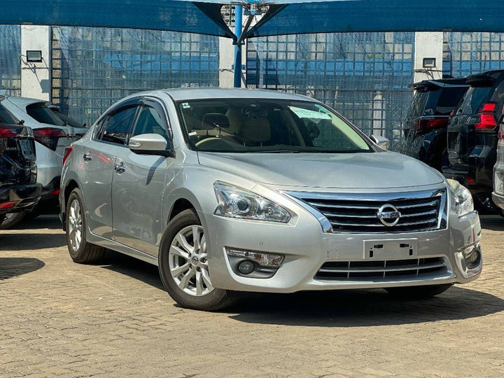 2019 Nissan Tiana in silver, photo 1 of 11, for sale in Kenya (Ref N19-18060)