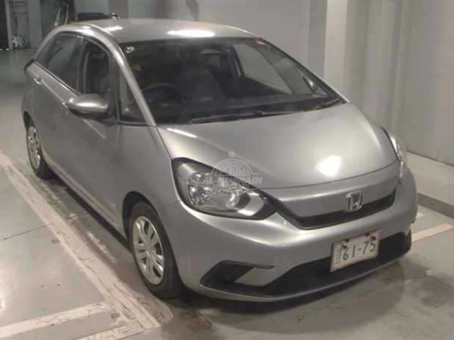 2020 Honda Fit in silver, photo 1 of 4, for sale in Kenya (Ref H20-07230)