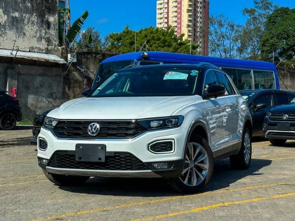2021 Volkswagen T-Roc in white, photo 1 of 12, for sale in Kenya (Ref V21-68154)