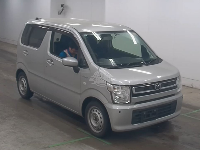 2019 Mazda Flair in silver, photo 1 of 4, for sale in Kenya (Ref M19-19499)