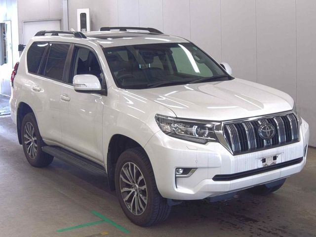 2019 Toyota Prado in pearl, photo 1 of 3, for sale in Kenya (Ref T19-04146)