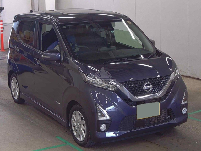2019 Nissan Dayz in purple, photo 1 of 4, for sale in Kenya (Ref N19-00417)