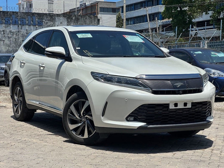 2019 Toyota Harrier in pearl, photo 1 of 14, for sale in Kenya (Ref T19-05508)