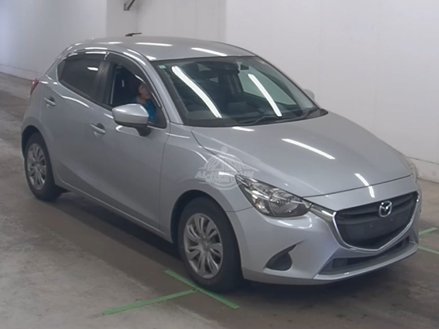 2019 Mazda Demio in silver, photo 1 of 4, for sale in Kenya (Ref M19-13645)