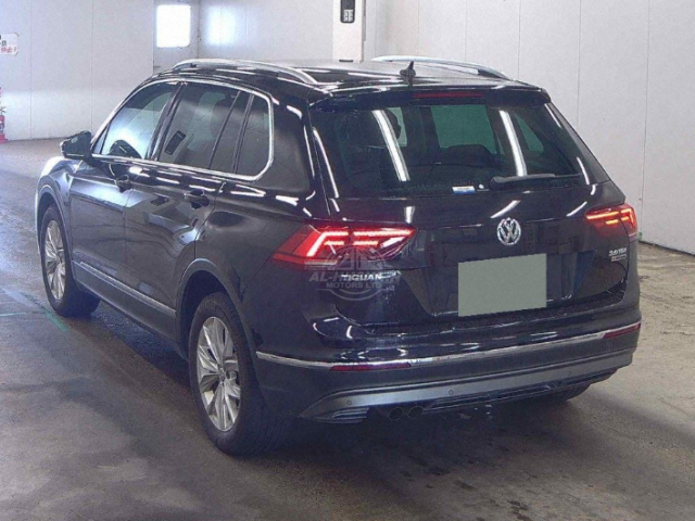 2019 Volkswagen Tiguan in black, photo 3 of 3, for sale in Kenya (Ref V19-39316)