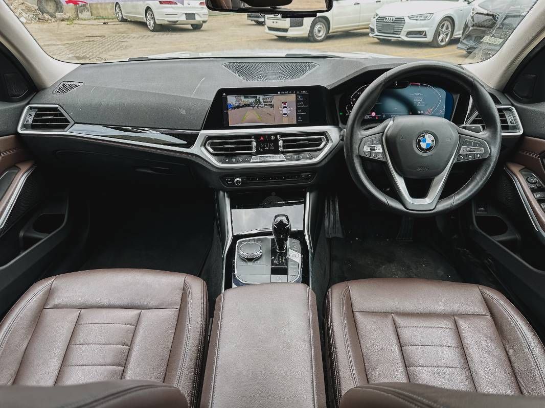 2019 BMW 320i