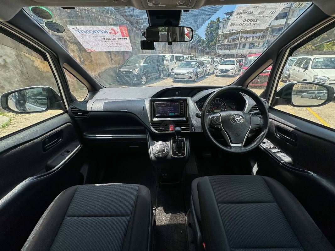 2019 Toyota Noah