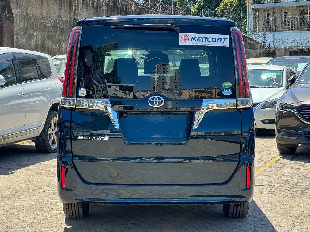 2019 Toyota Esquire