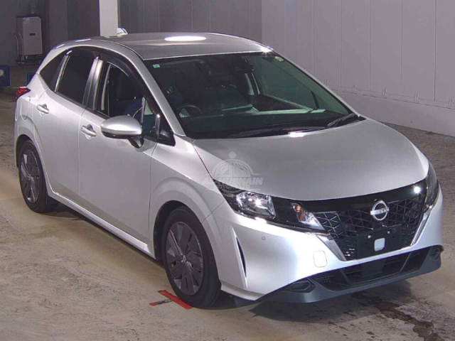 2021 Nissan Note in silver, photo 1 of 4, for sale in Kenya (Ref N21-41638)