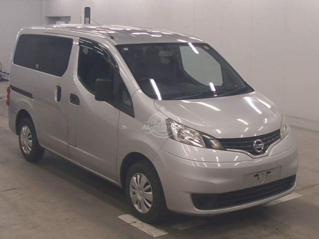 2019 Nissan NV200 in silver, photo 1 of 4, for sale in Kenya (Ref N19-33224)