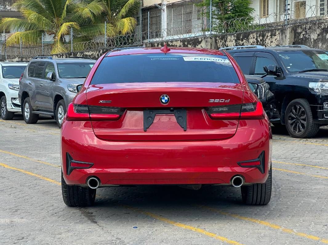 2019 BMW 320
