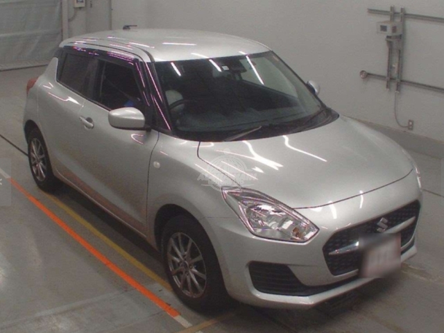 2020 Suzuki Swift in silver, photo 1 of 3, for sale in Kenya (Ref S20-00862)
