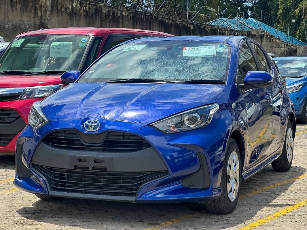 2021 Toyota Yaris in blue, photo 3 of 12, for sale in Kenya (Ref T21-74203)