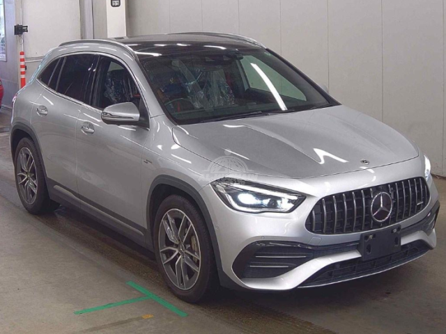2020 Mercedes-Benz GLA35 in silver, photo 1 of 4, for sale in Kenya (Ref M20-06743)