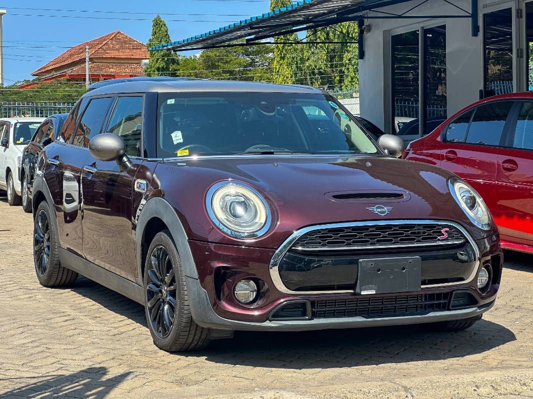 2019 BMW Mini in wine, photo 7 of 12, for sale in Kenya (Ref B19-69885)
