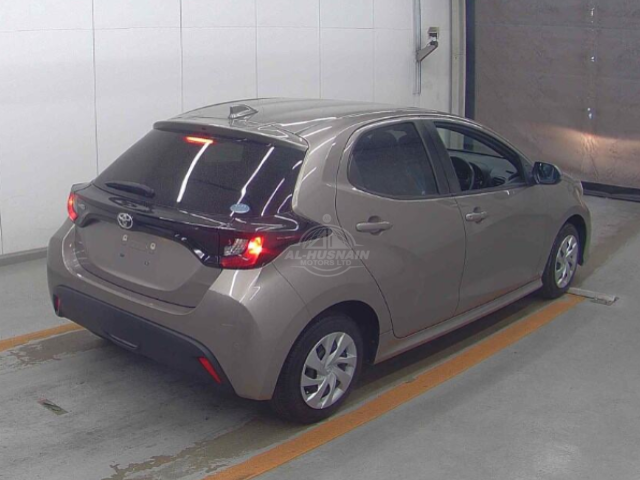 2020 Toyota Yaris in grey, photo 4 of 4, for sale in Kenya (Ref T20-07152)
