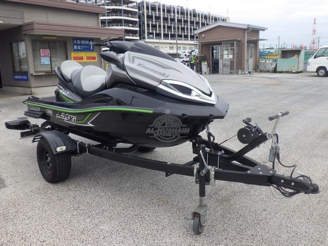 2015 Kawasaki Ultra Lx in black, photo 1 of 3, for sale in Kenya (Ref K15-0a515)