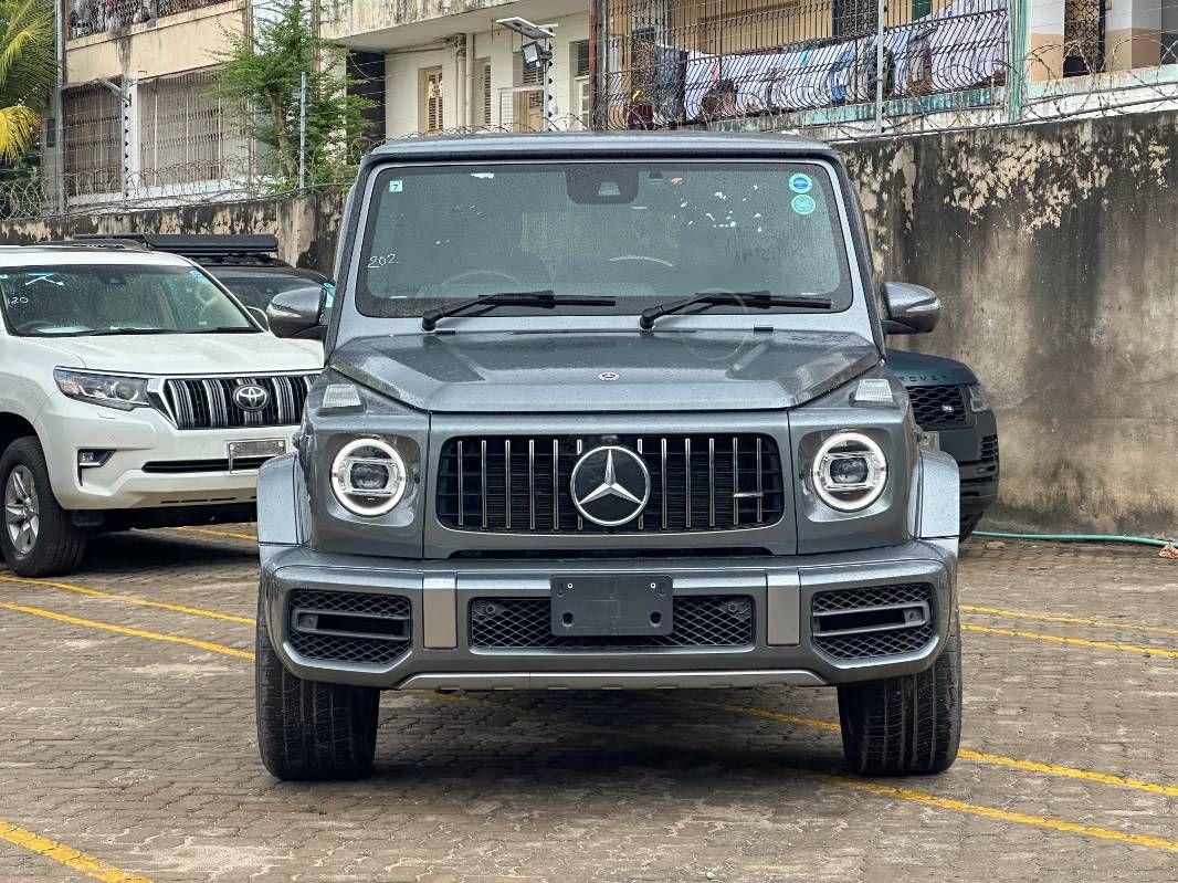 2019 Mercedes-Benz G63 in grey, photo 2 of 12, for sale in Kenya (Ref M19-25945)