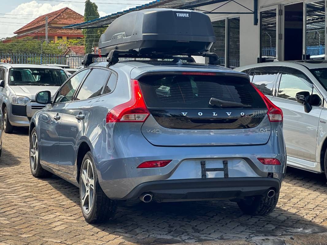 2019 Volvo V40