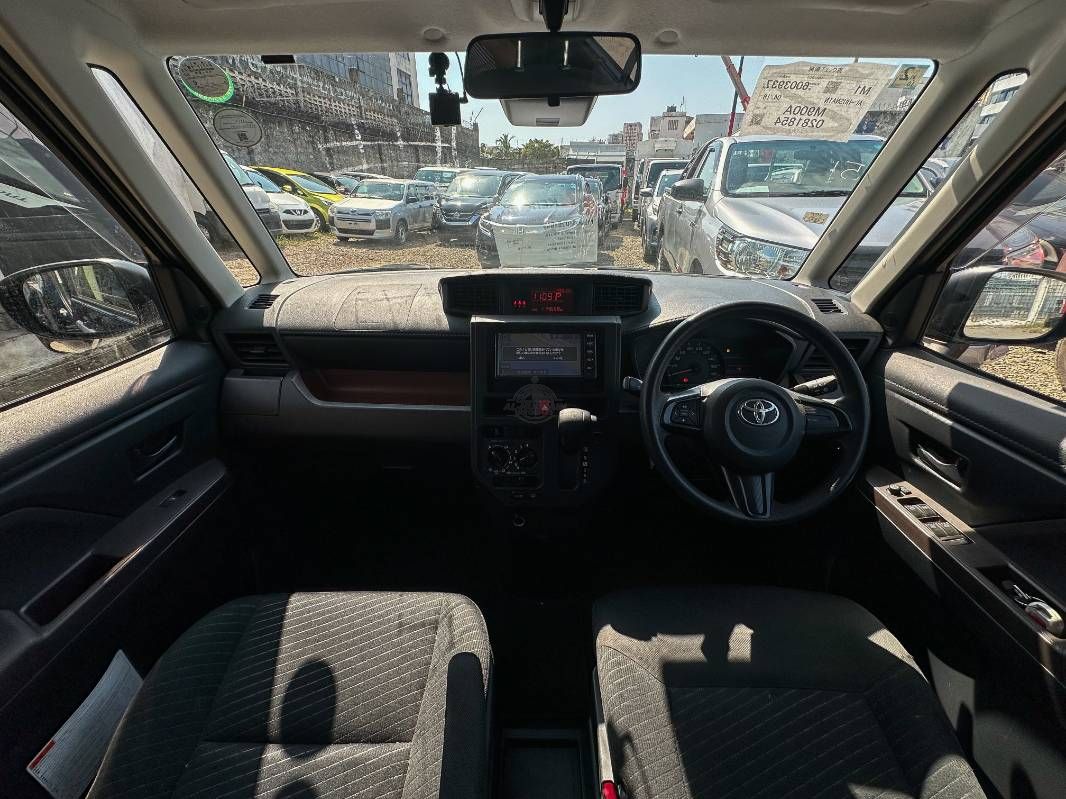 2019 Toyota Tank in navy blue, photo 8 of 12, for sale in Kenya (Ref T19-81854)