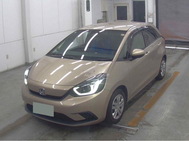2021 Honda Fit in gold, photo 1 of 4, for sale in Kenya (Ref H21-06335)