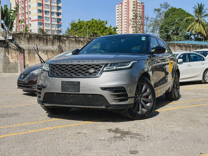 2019 Land Rover Range Rover in silver, photo 1 of 16, for sale in Kenya (Ref L19-99103)