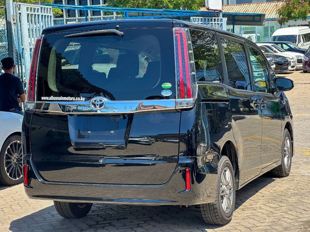 2019 Toyota Noah