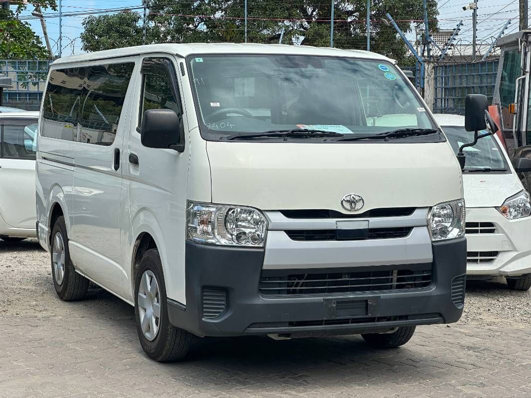 2019 Toyota Hiace, photo 5