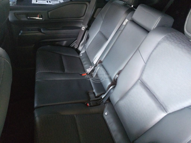 2024 Toyota Landcruiser 250 in pearl, photo 3 of 4, for sale in Kenya (Ref T24-08578)
