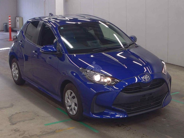 2020 Toyota Yaris in blue, photo 1 of 4, for sale in Kenya (Ref T20-07351)
