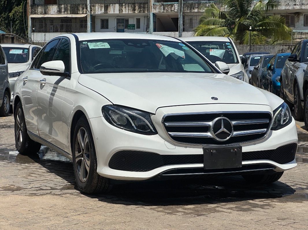 2019 Mercedes-Benz E200