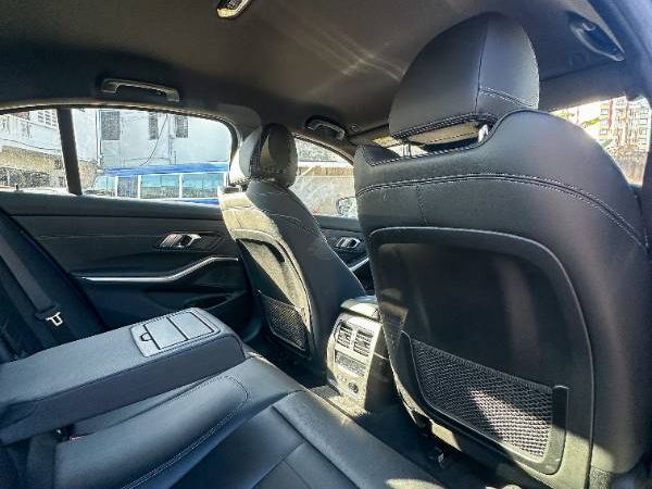 2019 BMW 320i