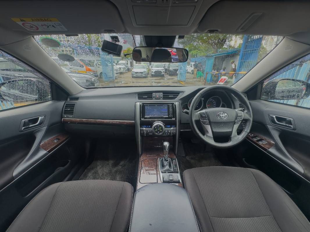 2019 Toyota Mark X in black, photo 8 of 12, for sale in Kenya (Ref T19-11760)