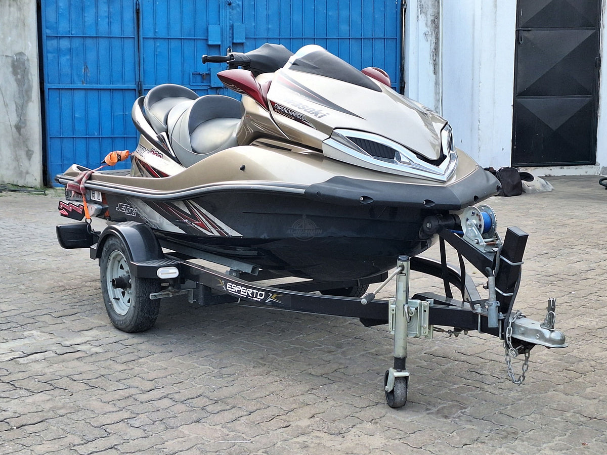 2018 Kawasaki Ultra300lx in gold, photo 7 of 11, for sale in Kenya (Ref K18-0j213)