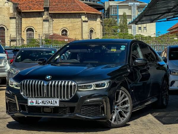 2019 BMW 740D in black, photo 1 of 13, for sale in Kenya (Ref B19-54724)