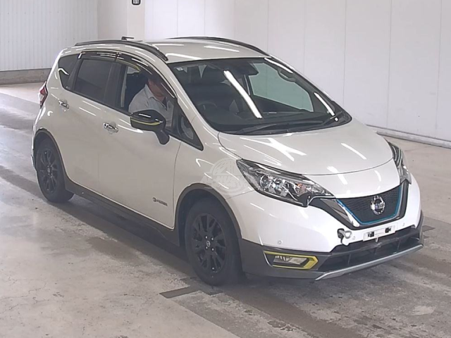 2019 Nissan Note in pearl, photo 1 of 4, for sale in Kenya (Ref N19-14581)