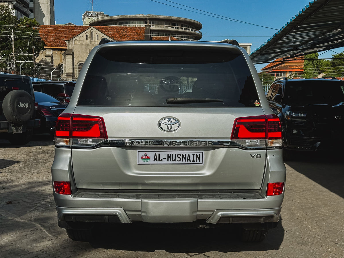 2016 Toyota Land Cruiser, photo 1