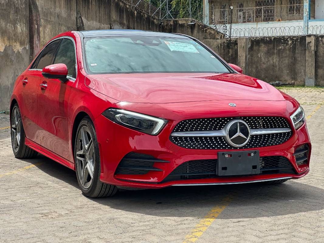 2019 Mercedes-Benz A250 in red, photo 7 of 12, for sale in Kenya (Ref M19-28388)