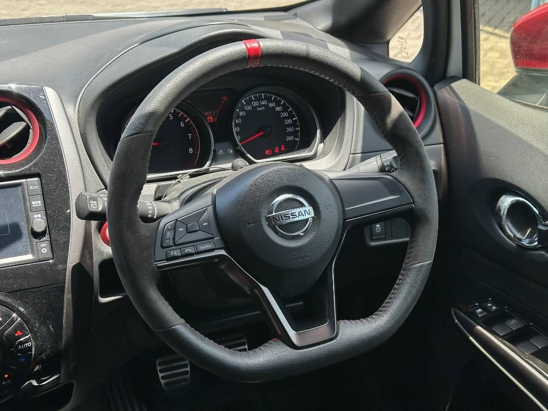 2019 Nissan Note in pearl, photo 9 of 12, for sale in Kenya (Ref N19-72864)