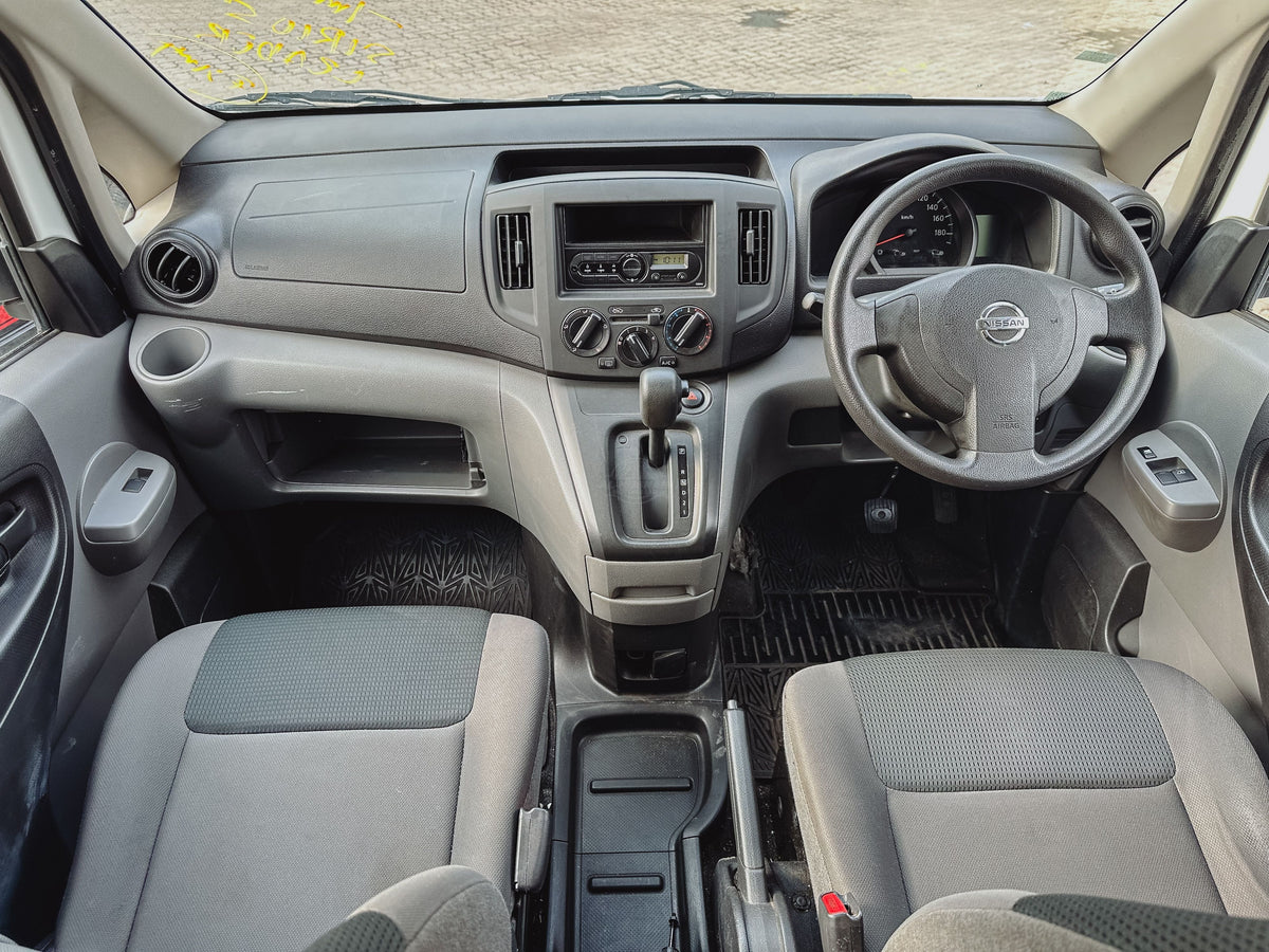 2019 Nissan NV200 in white, photo 8 of 9, for sale in Kenya (Ref N19-37213)