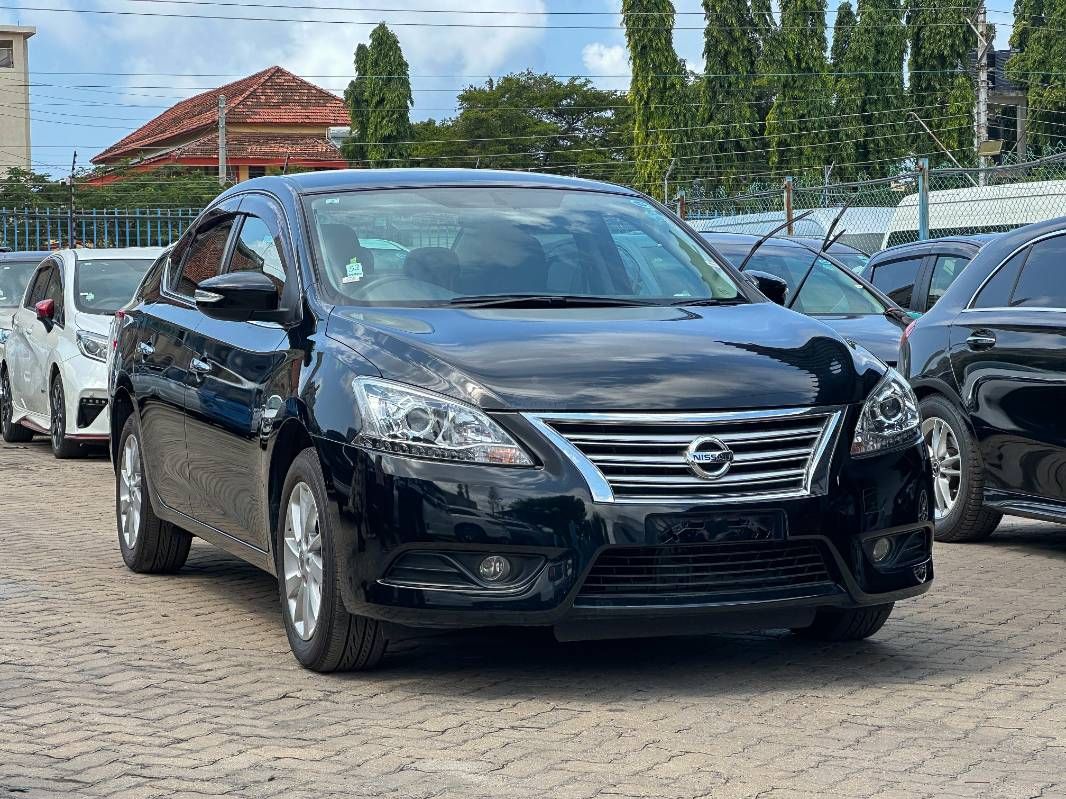 2019 Nissan Sylphy in black, photo 7 of 12, for sale in Kenya (Ref N19-34206)